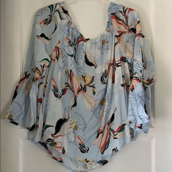 Cupcakes & Cashmere Blue Floral Off Shoulder Blouse Size L - Picture 3 of 4